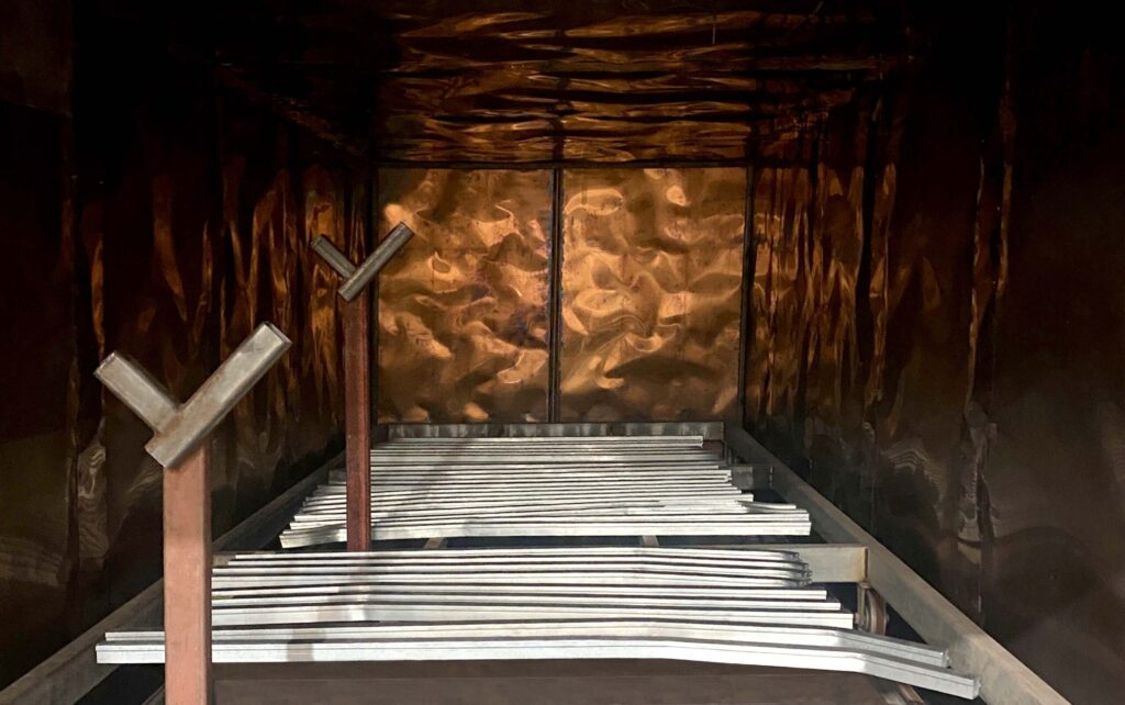 Curved aluminium parts heat treatment